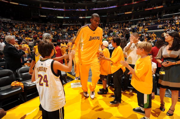 BR评选联盟各队最可能被交易的球员：字母哥、莫兰特等人上榜（BR评出各队最具交易可能的球员：字母哥、莫兰特在列）