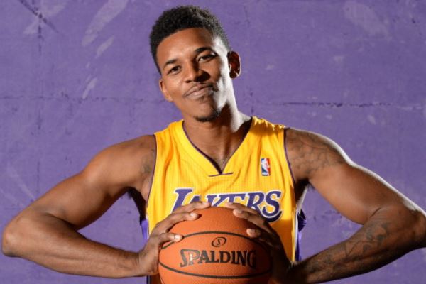 库兹马与波蒂斯的交易传闻（围绕库兹马与波蒂斯的交易猜测）