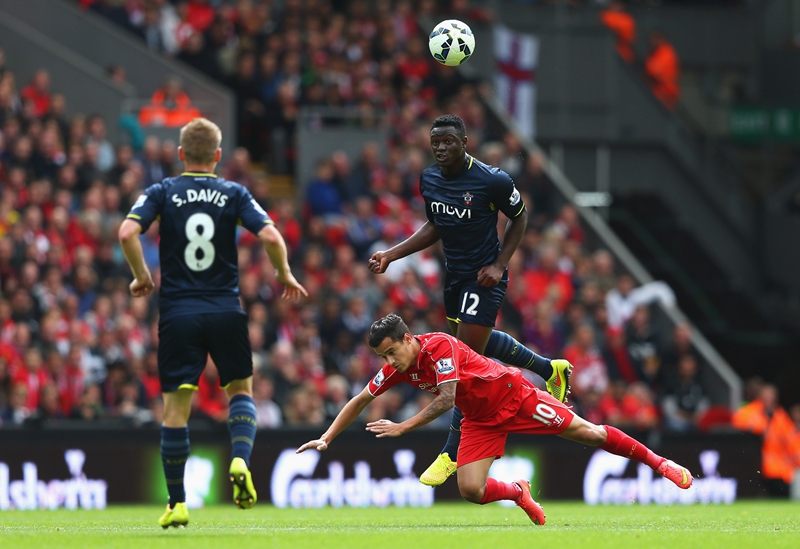 官方：阿贾克斯与18岁后防小将亚伦·鲍曼续约至2030年（阿贾克斯官宣：18岁后防新秀亚伦·鲍曼续约至2030年）