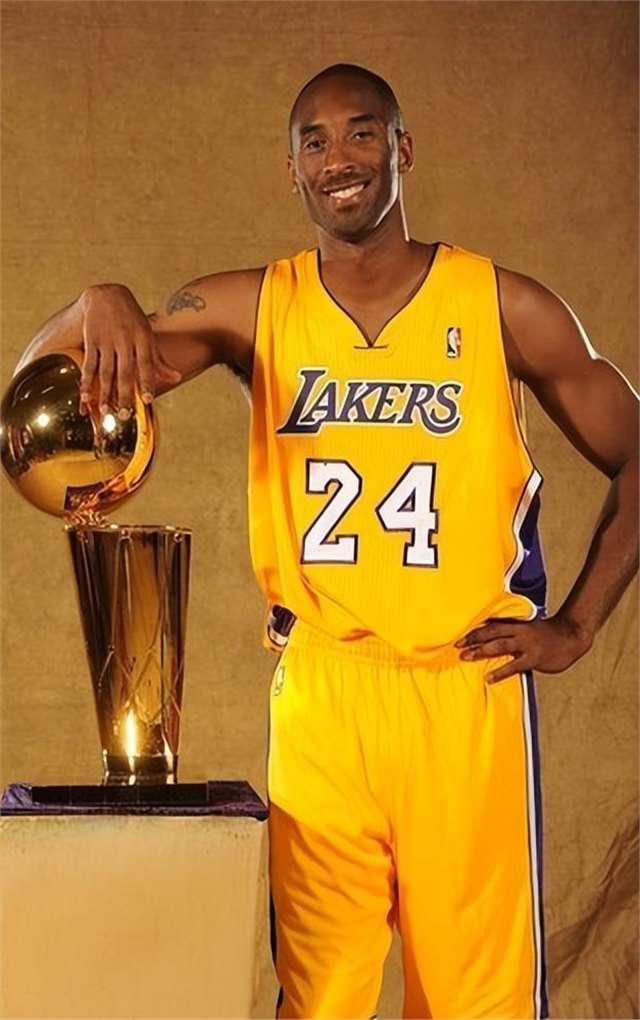 中超：武汉三镇主场1-0小胜上海申花（中超：武汉三镇坐镇主场1比0力克上海申花）